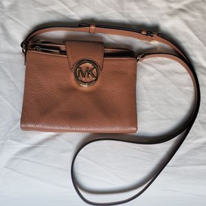 Michael Kors Fulton Crossbody. Tan and Gold.